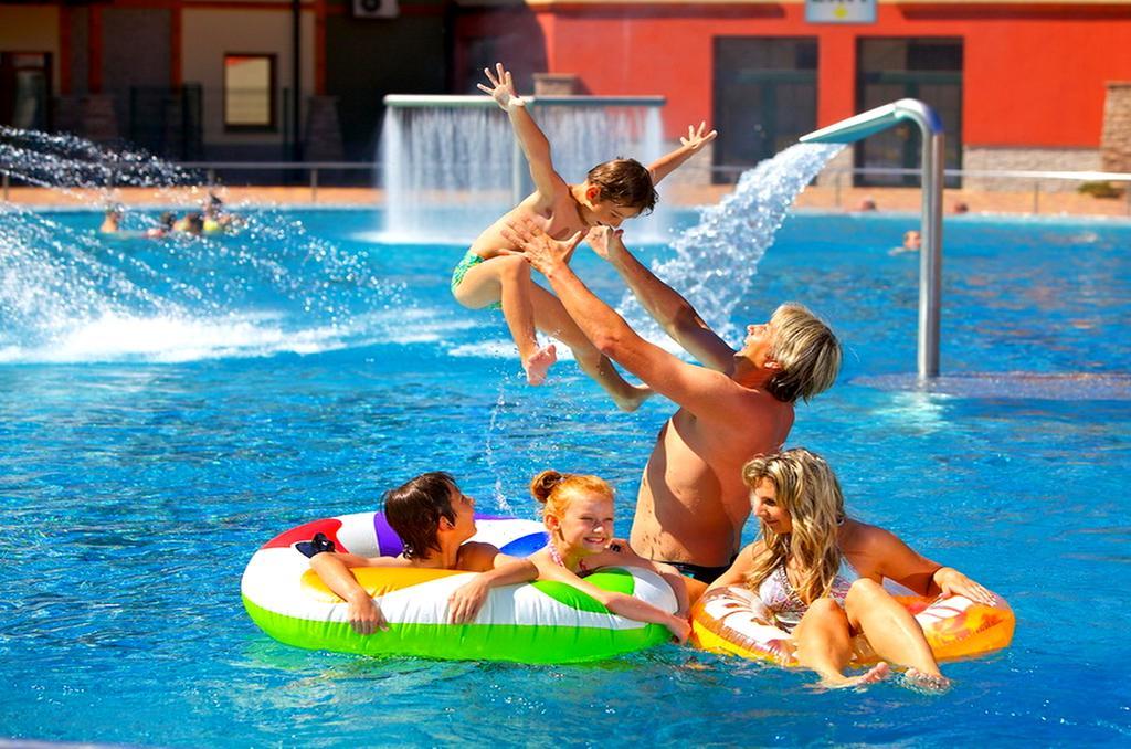Apartmany Riviera A Chalupa Riviera Liptov, Bešeňová מראה חיצוני תמונה